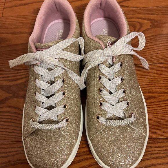 Adorable sparkly gold sketchers, hardly worn - Picture 1 of 14